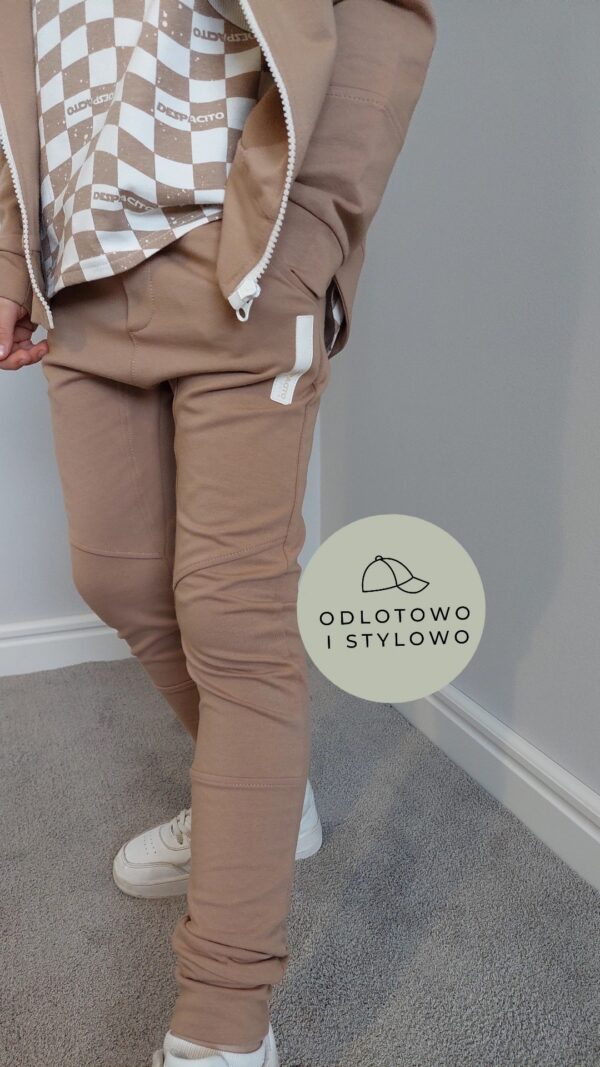 BLUZA Z KAPTUREM LATTE DESPACITO