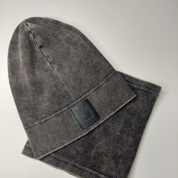 CZAPKA DZIECIĘCA Z KOMINEM DEKATYZOWANA BLACK MIMI