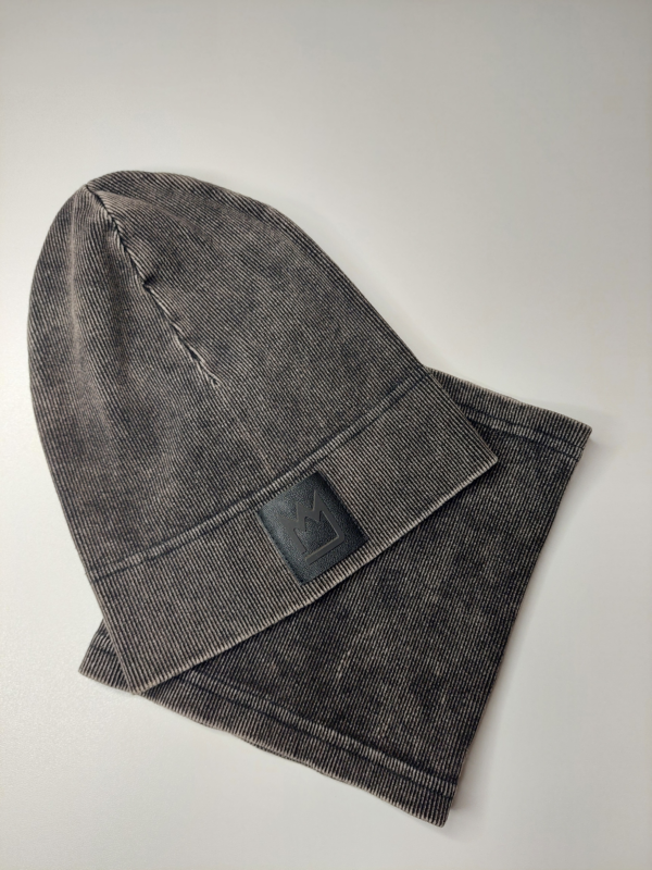 CZAPKA DZIECIĘCA Z KOMINEM DEKATYZOWANA BLACK MIMI