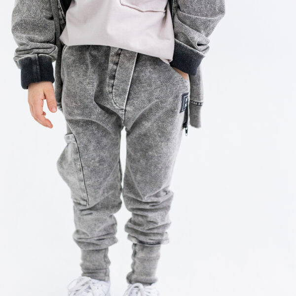 SPODNIE BOJÓWKI JEANS BLACK NUNU