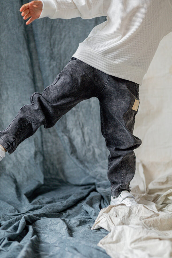 SPODNIE BOYFRIEND JEANS DARK BLACK NUNU