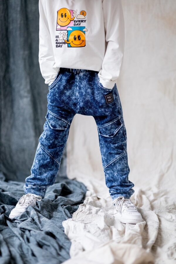 SPODNIE JOGGERY DEKATYZOWANE JEANS BLACK PATKA NUNU